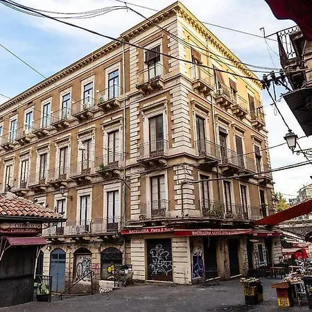 Amenano House In The Center Катания